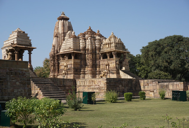Taj Mahal Tour with Khajuraho